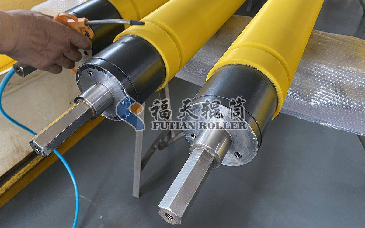 聚氨酯夾送輥.png