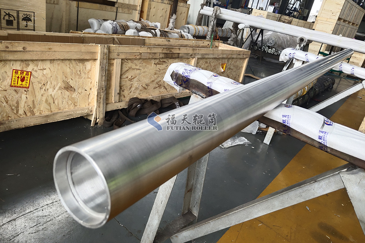 福天輥筒集裝箱出口美國(guó)2.jpg