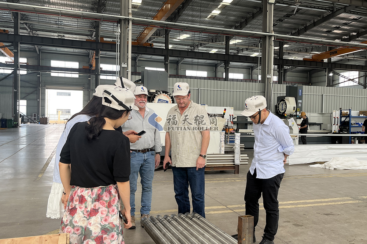 福天輥筒歡迎澳大利亞礦山機械設(shè)備客戶來訪